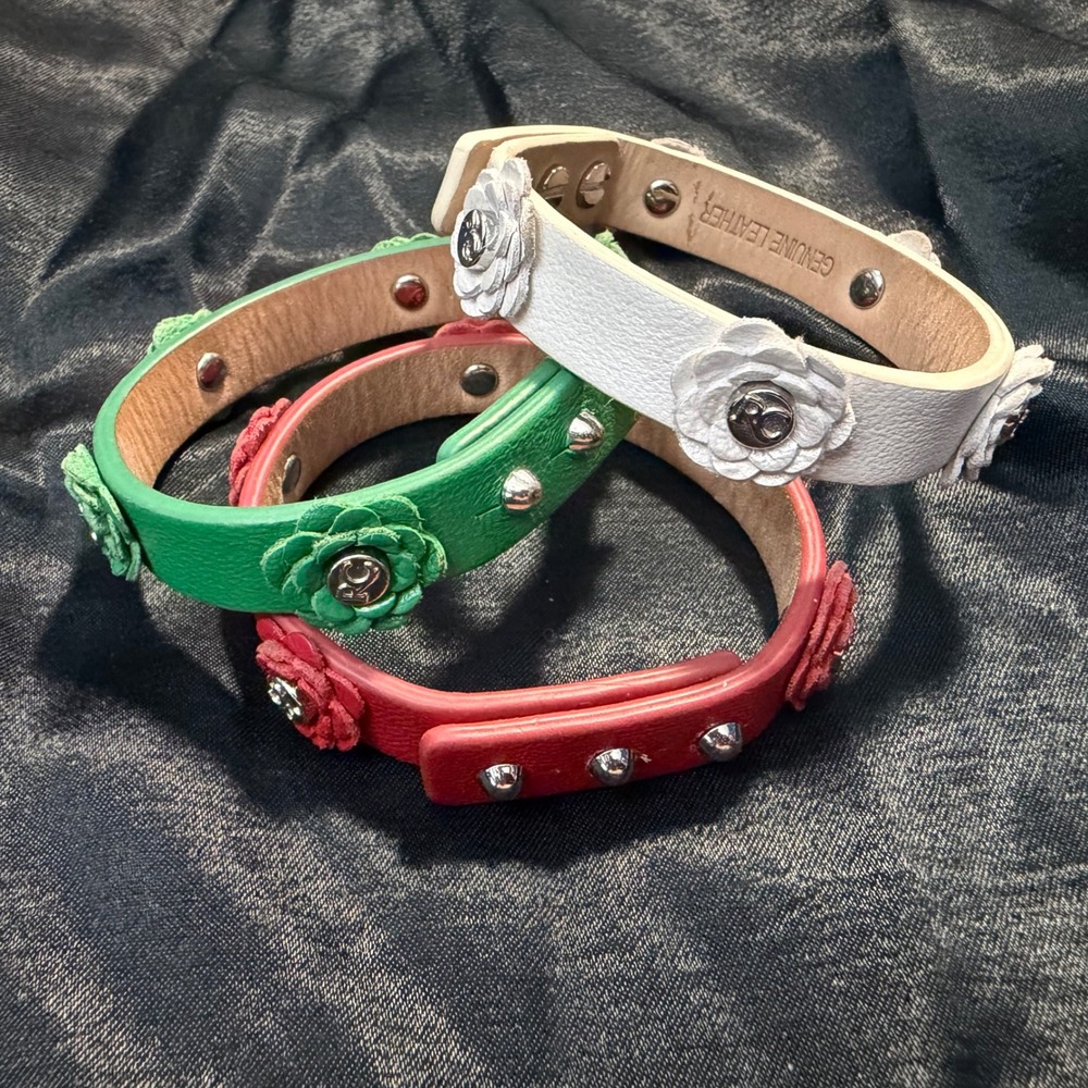 Rustic Cuff Bracelet Set OS Red Green White Leather Christmas Flower Studded